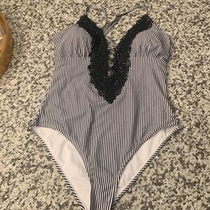 Cupshe One Piece Black and White Swimsuit